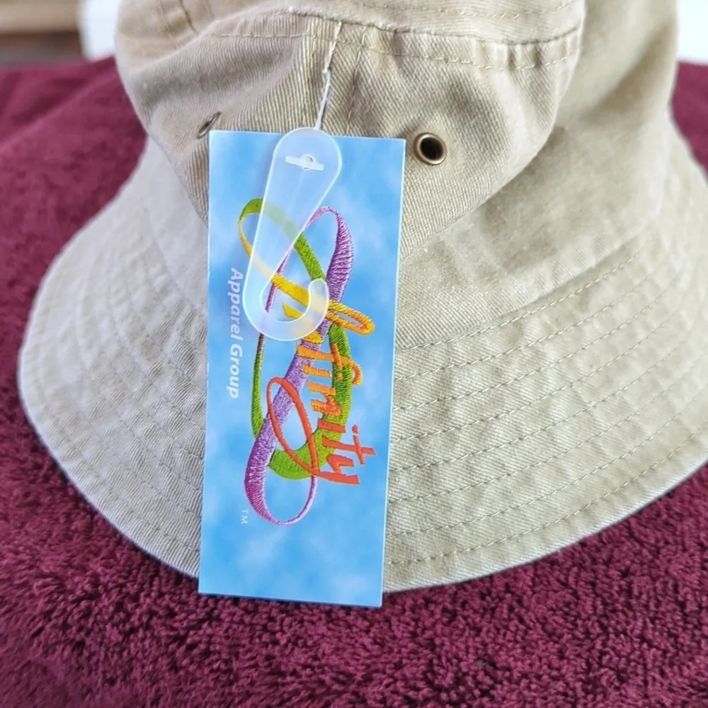 Virginia Beach Embroidered Bucket Hat New With Tags . Kids.